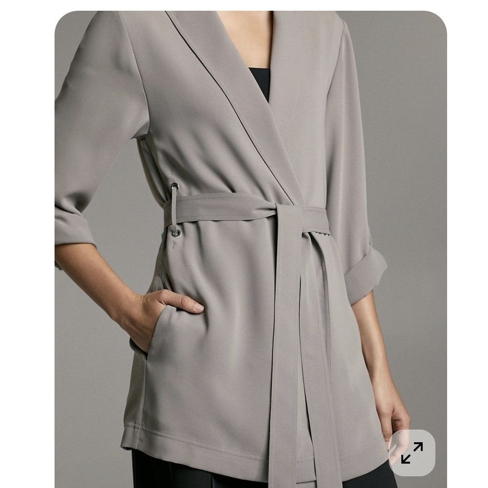Aritzia Babaton Wrap Jacket XXS Taupe Kahlo Robe Matte Satin Studio Drape Belted